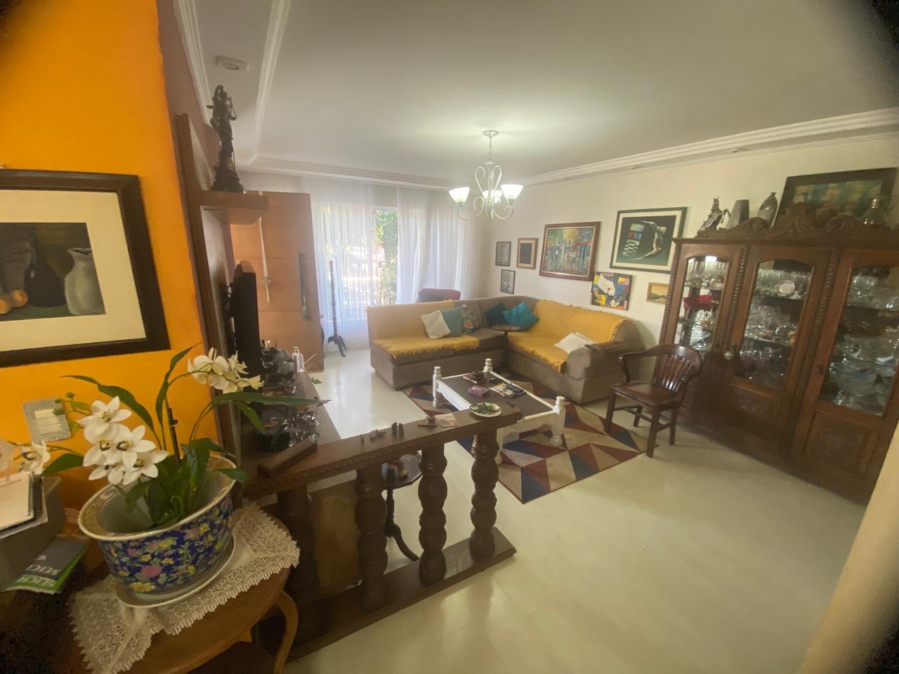 foto do anúncio Sobrado em condomínio, próximo ao Aeroporto e HU